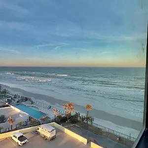 Beachfront Daytona Apartment